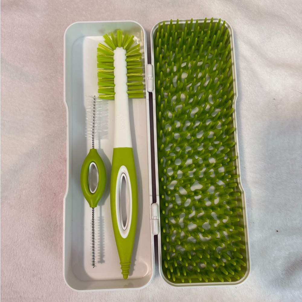Boon travel bottle and cup brush and drying rack